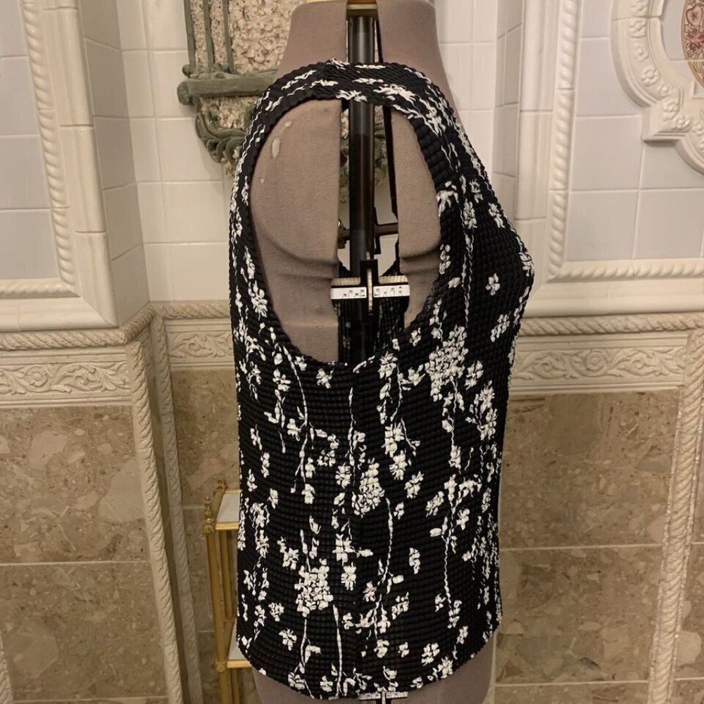 Kim Rogers. Sz 3X. Textured Crinkle Stretch Sleeveless Shell. Scoop Neck. B95 - Picture 4 of 6